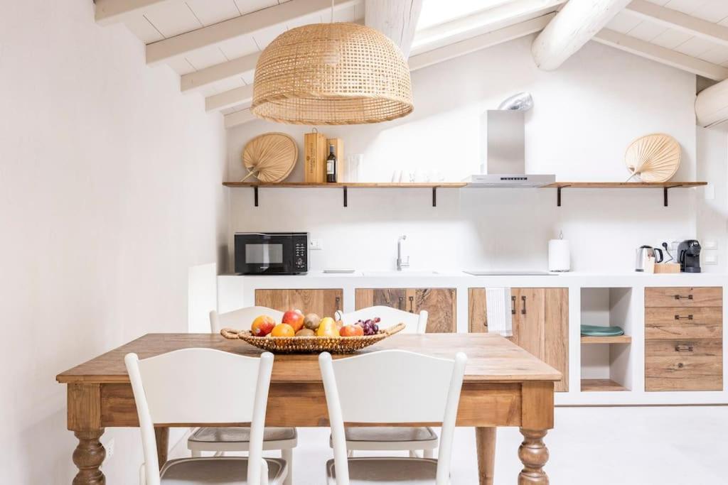 Verdeolivo 1876 - Apartments & Pool Mezzane di Sotto Ngoại thất bức ảnh
