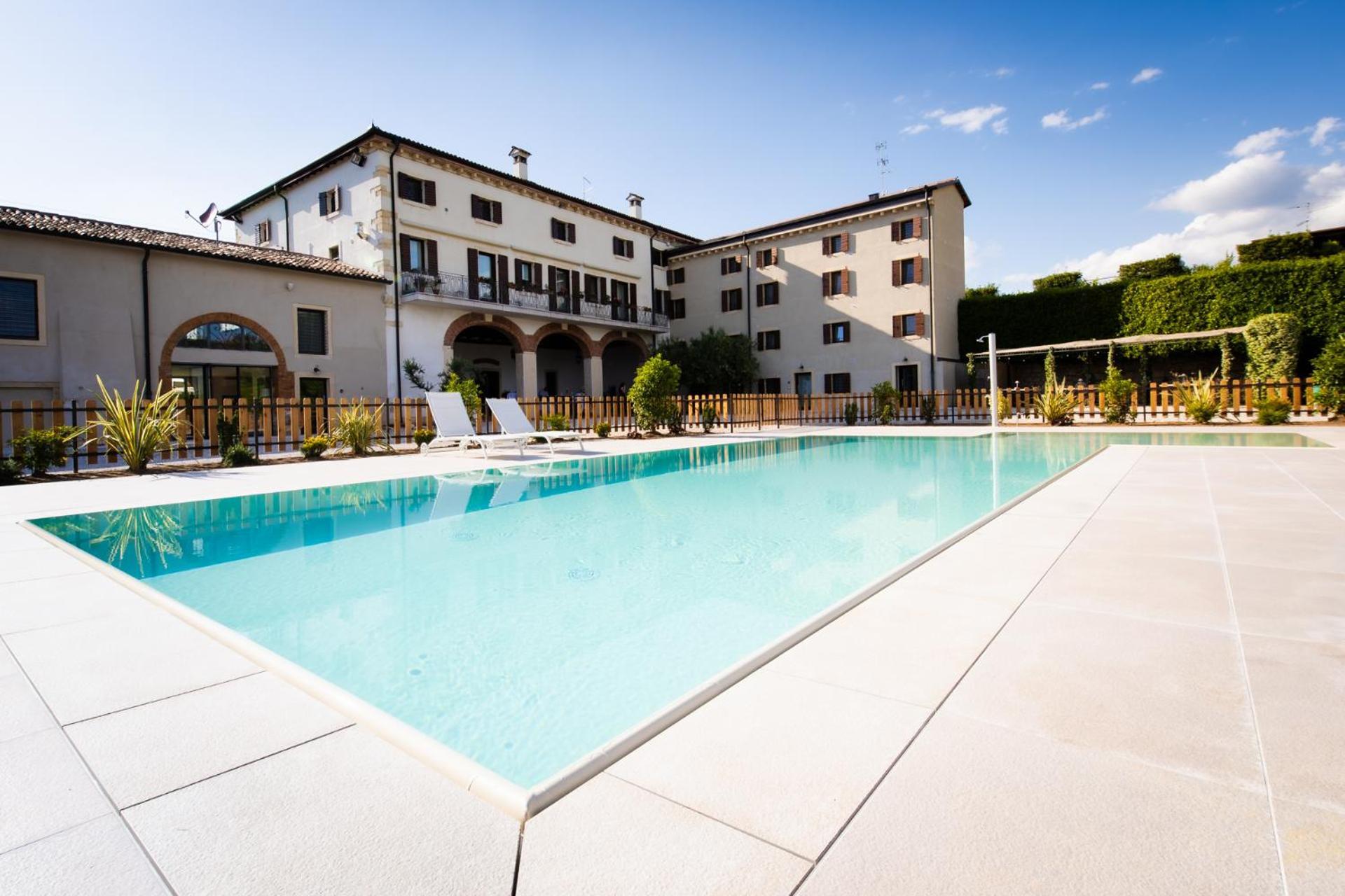 Verdeolivo 1876 - Apartments & Pool Mezzane di Sotto Ngoại thất bức ảnh